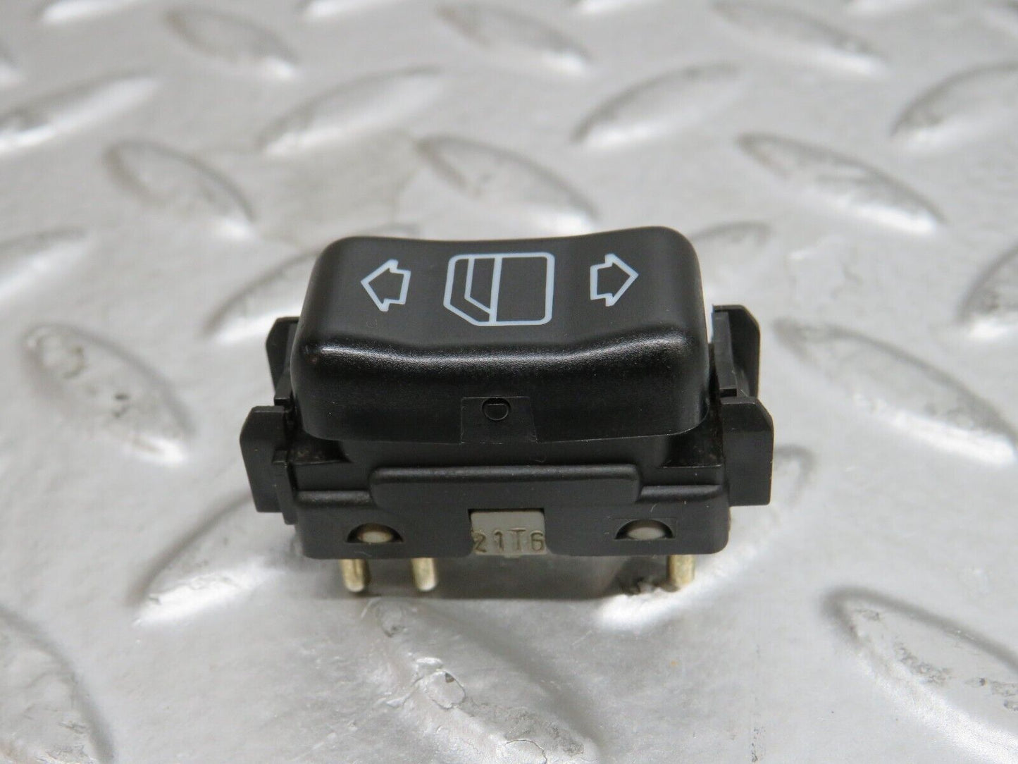 29187 Mercedes-Benz C124 320CE Coupe Left Electric Window Switch 1248208910