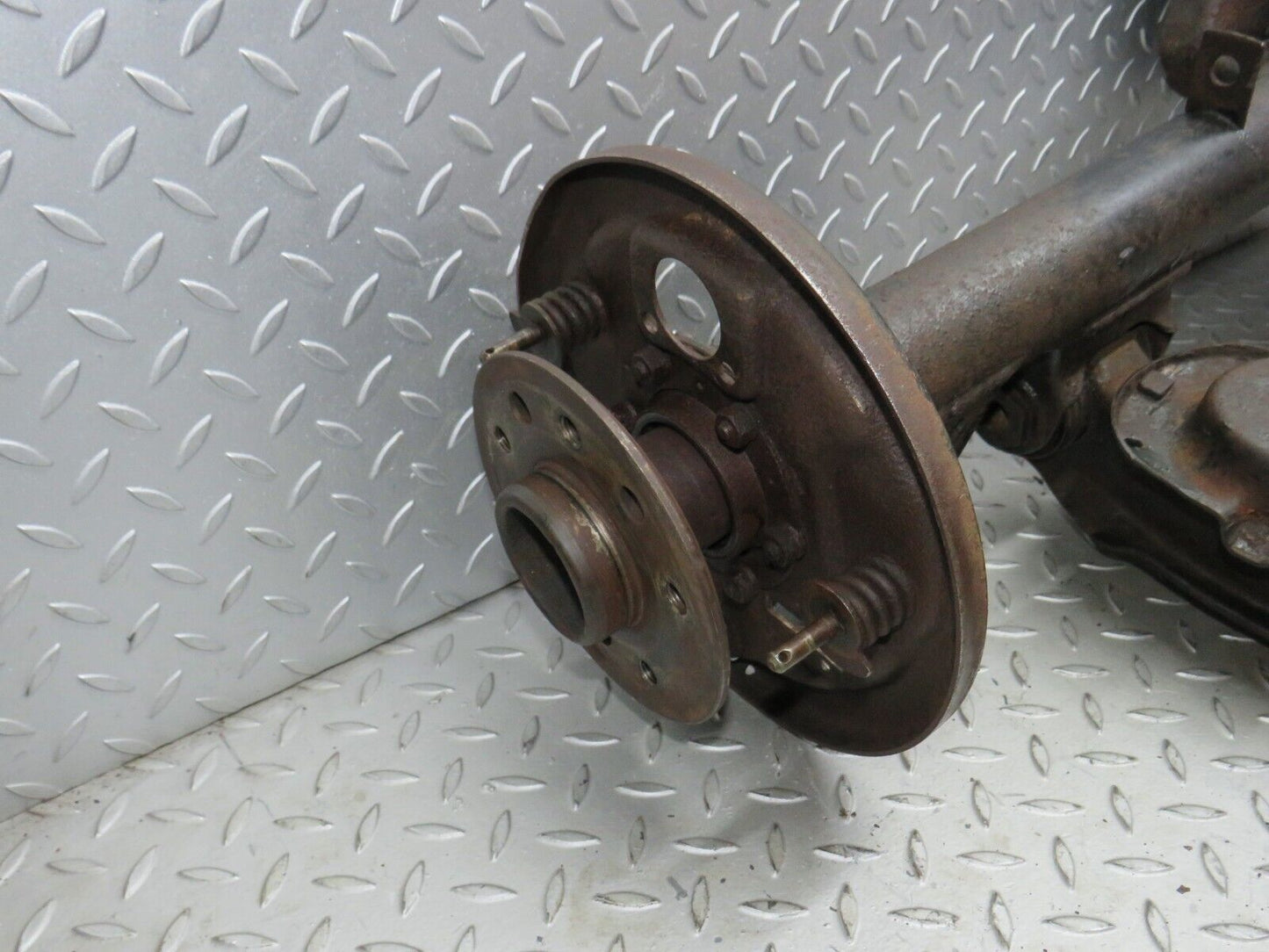 40535 Mercedes-Benz W110 230 Rear Axle With Differential Ratio 4.08 1103510701