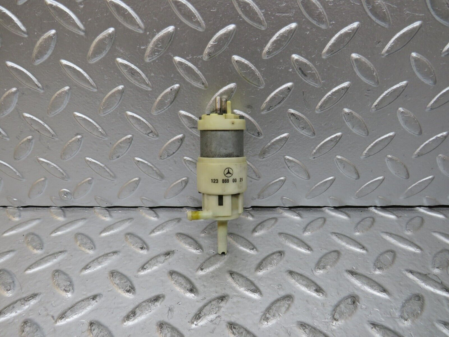 27258 Mercedes-Benz W123 280E Windscreen Washer Pump Hella 1238690021