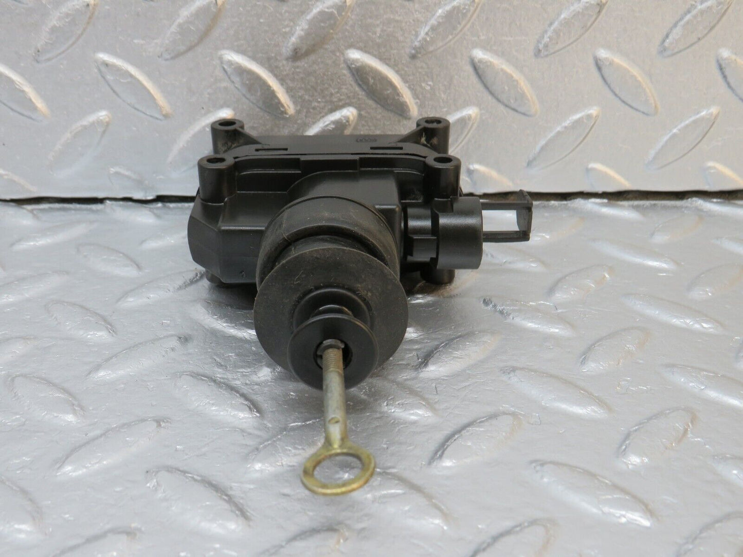 39739 Mercedes-Benz R129 320SL Coupe Door Lock Vacuum Actuator