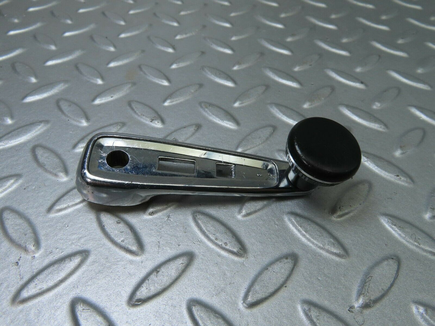 7262 Mercedes-Benz W116 450SE Window Lifter Crank Handle