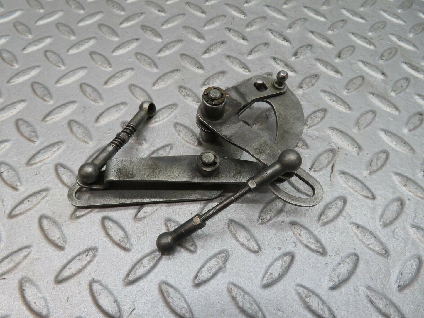 12470 Mercedes-Benz W108 280SE 3.5 Throttle Linkage