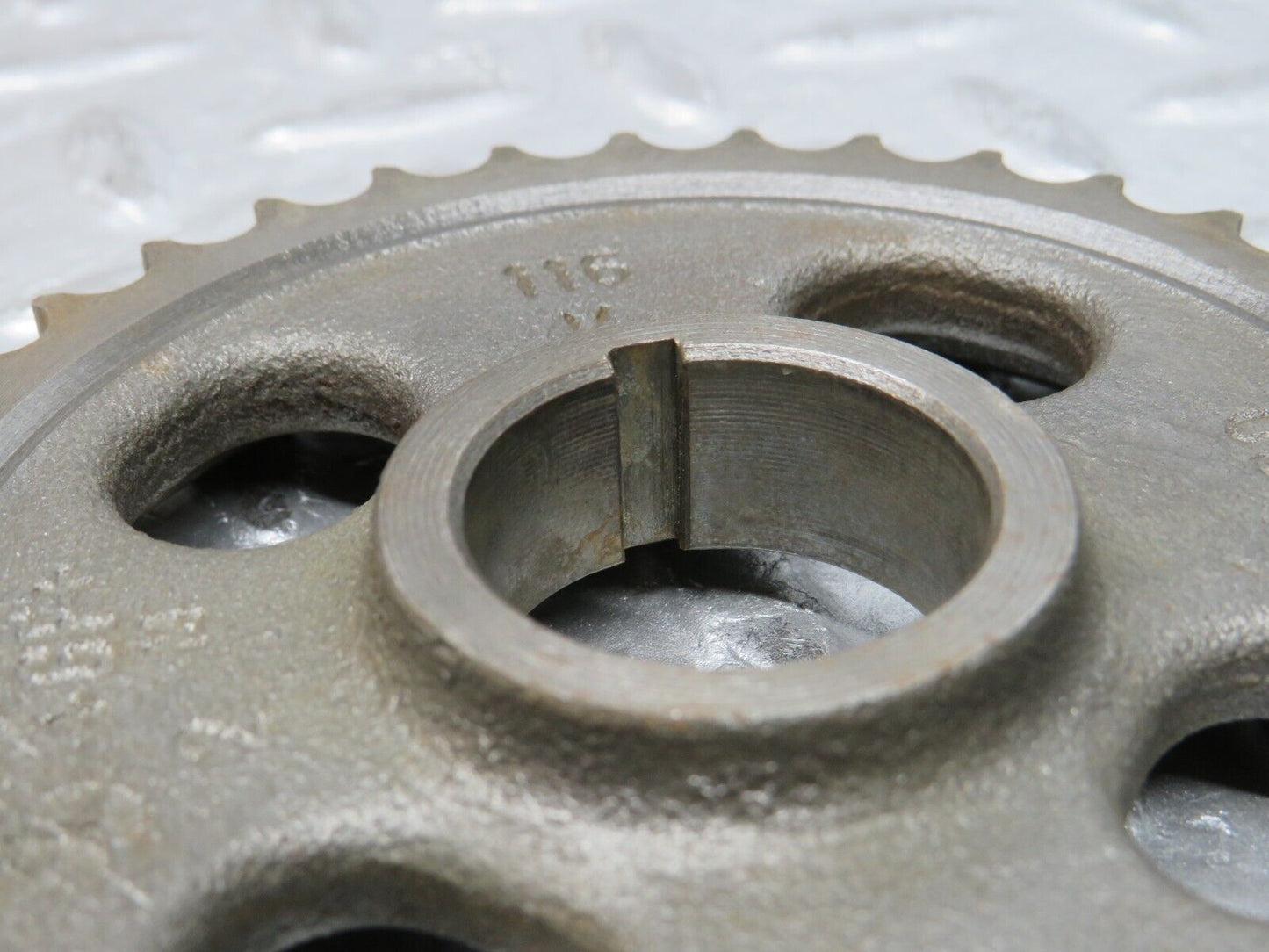 0020 Mercedes-Benz W116 350SE Camshaft Timing Gear 1160520601