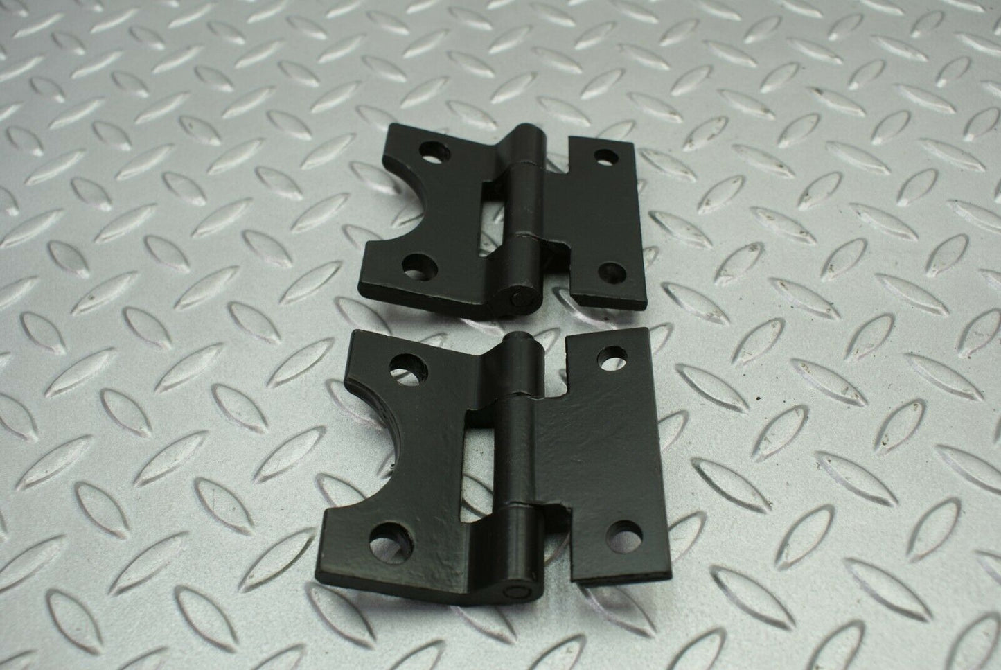 2558 Mercedes-Benz W116 350SE Door Hinges Front Left