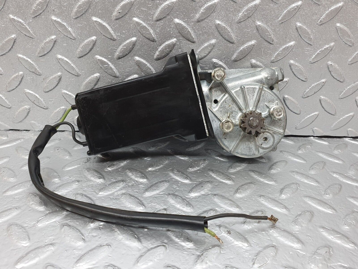44147 Mercedes-Benz C123 230CE Coupe Front Left Window Regulator Motor 0130820056