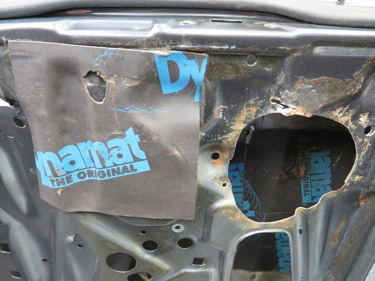 37879 Mercedes-Benz A124 320E Cabriolet Front Left Door