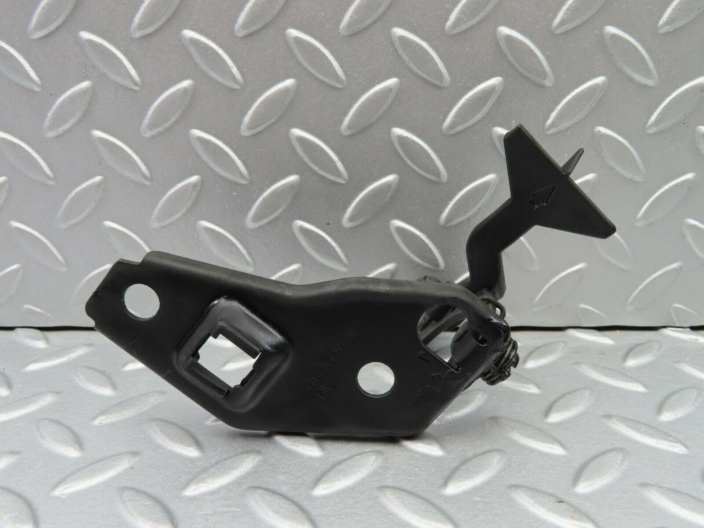 6808 Mercedes-Benz S124 E220 Wagon Hood Release Latch 1248800360