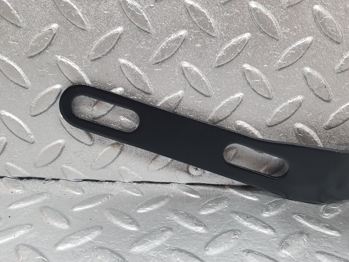 43935 Mercedes-Benz C123 230CE Coupe Exhaust Bracket