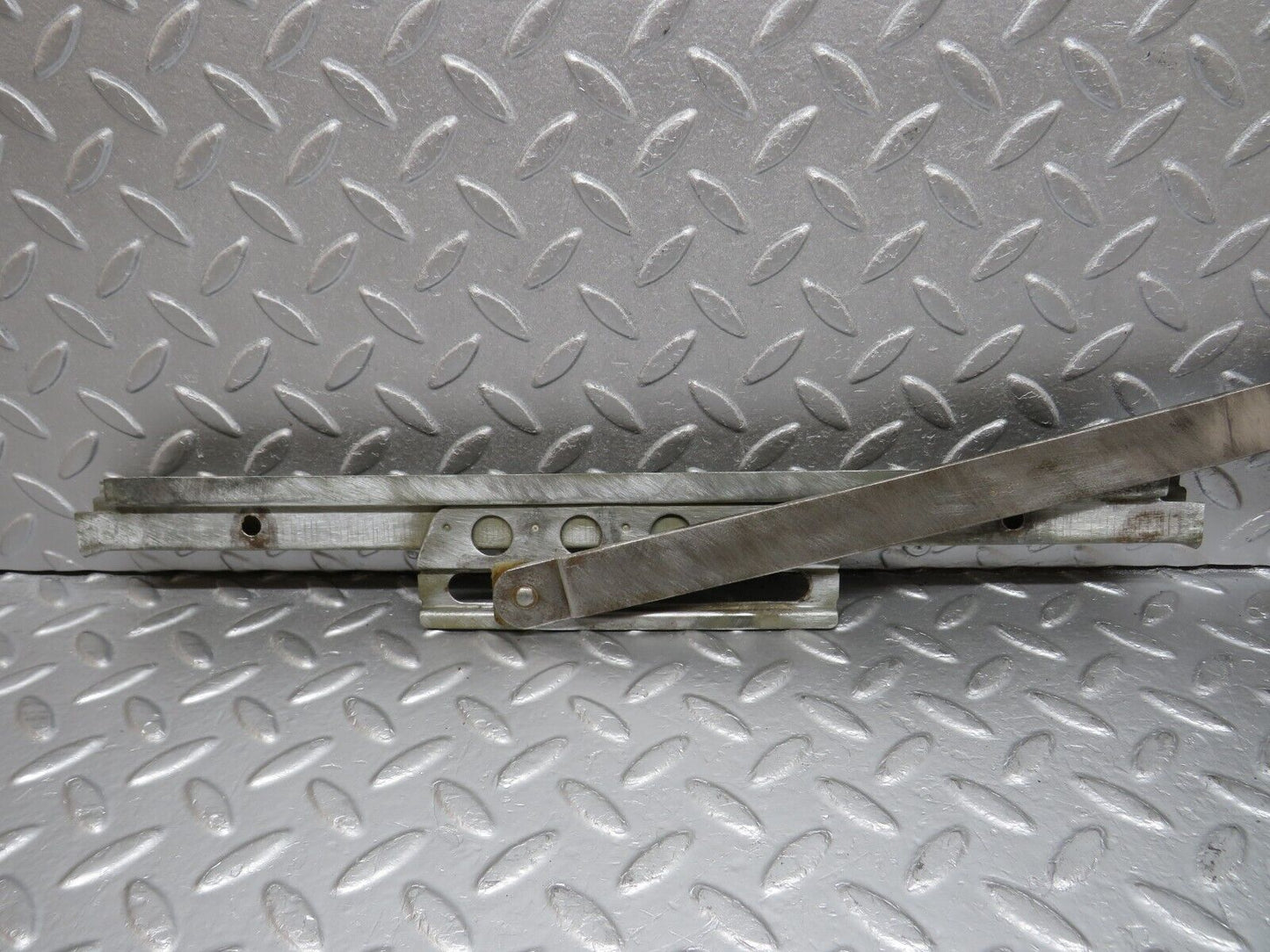 40357 Mercedes-Benz W110 230 Front Right Manual Window Regulator