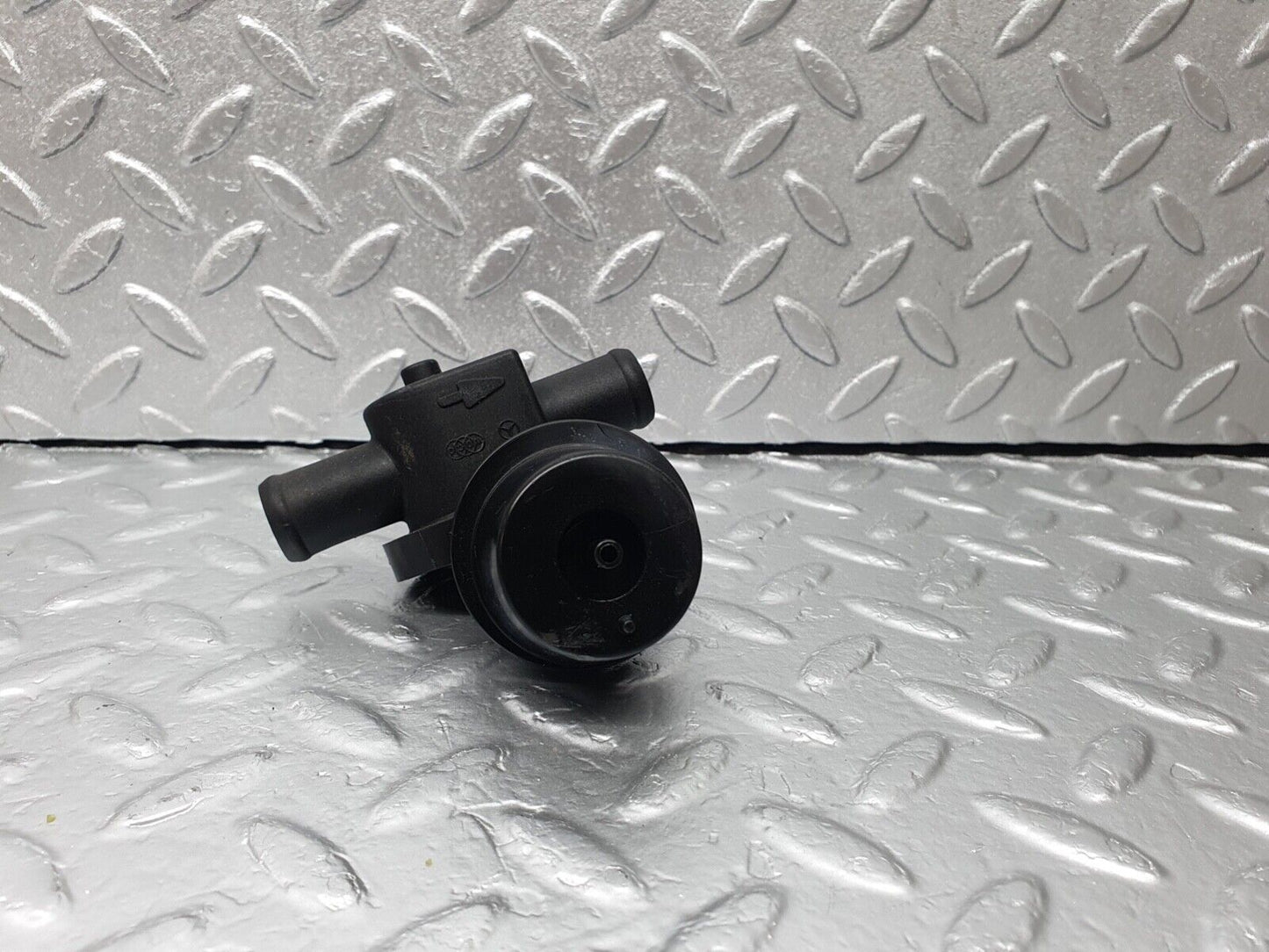 42990 Mercedes-Benz W201 190 Heater Control Valve