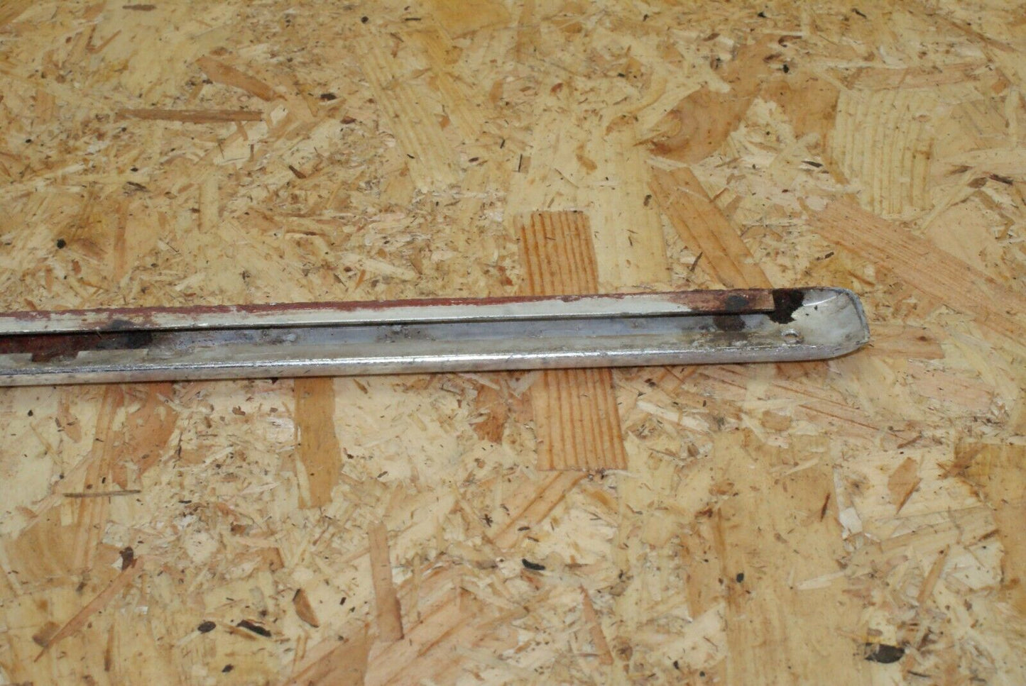 2296 Mercedes-Benz W105 219 PONTON Front Fender Wing Lower Chrome