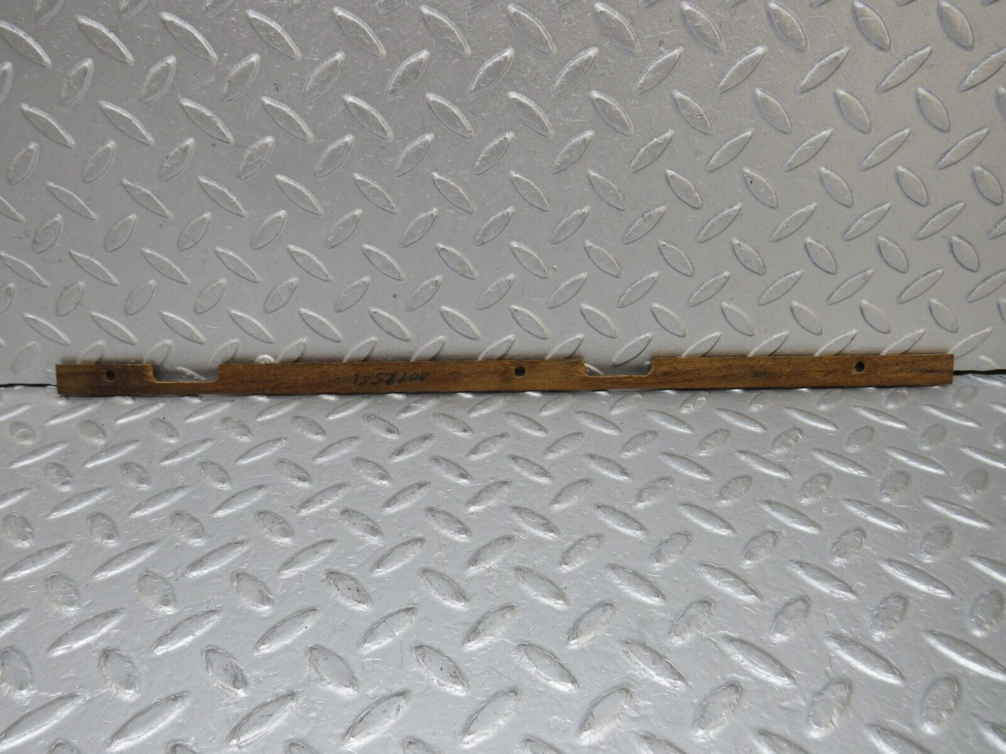 37554 Mercedes-Benz W109 300SEL Dashboard Wood Trim