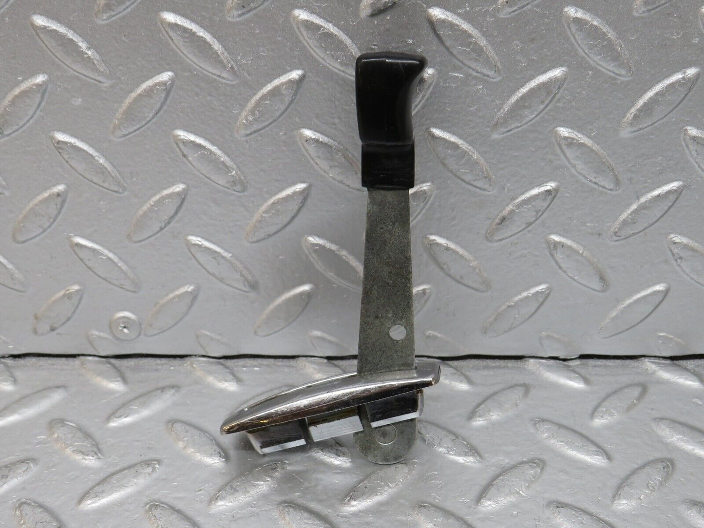 33182 Mercedes-Benz R107 Left Seat Folding Lever