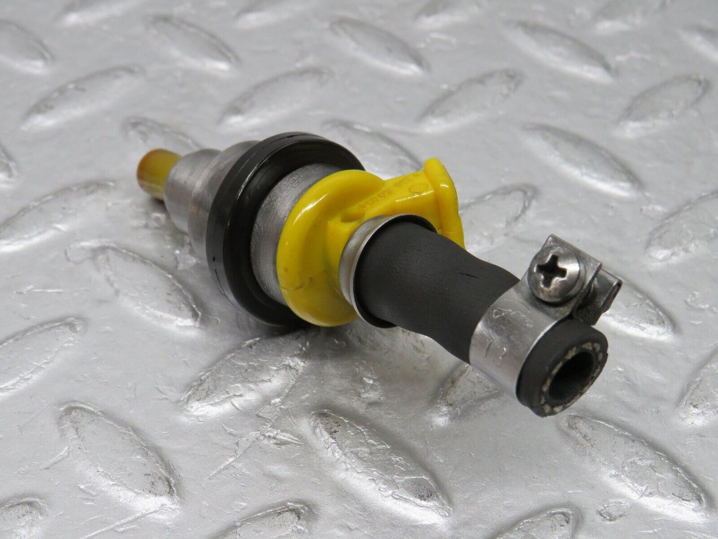 37571 Mercedes-Benz W109 300SEL Fuel Injector Bosch 0280150034