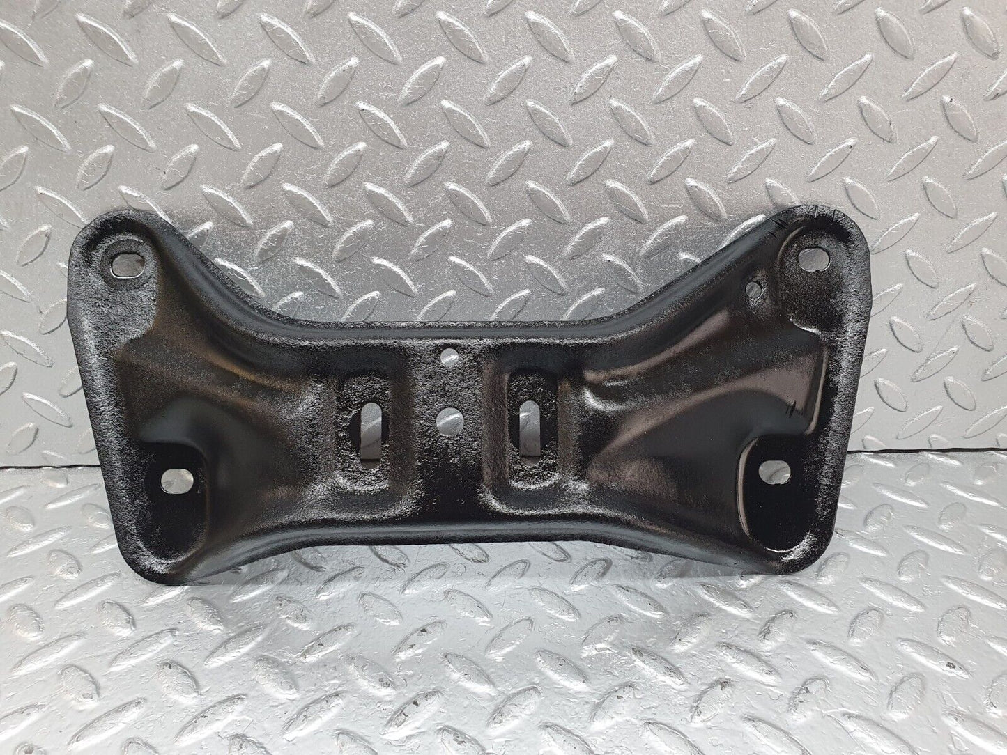 43894 Mercedes-Benz C123 230CE Coupe Gearbox Mount Bracket