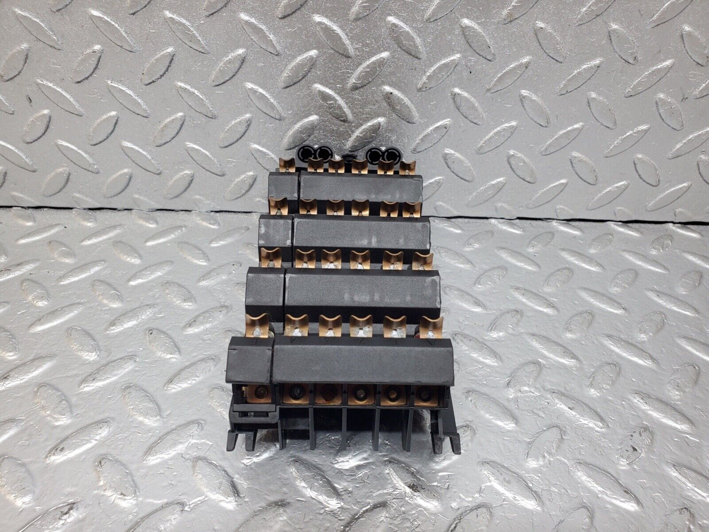 44616 Mercedes-Benz W124 220E Fuse Box 1245431933 1245402050