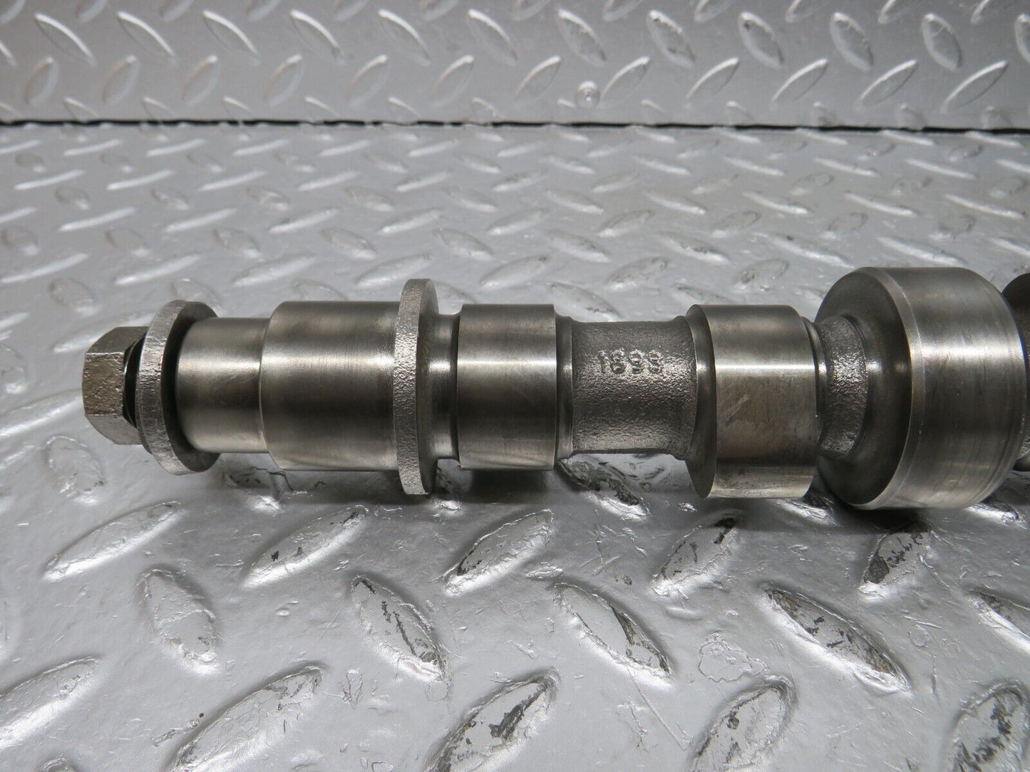 33023 Mercedes-Benz C107 R107 350 V8 Camshaft Left Side 1160514601