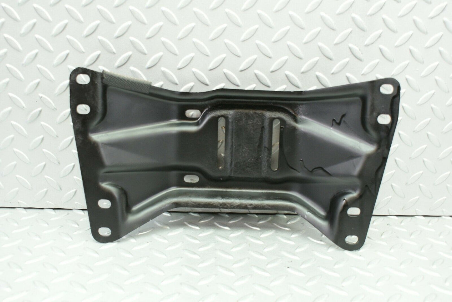 2570 Mercedes-Benz W116 350SE Gearbox Mount Bracket