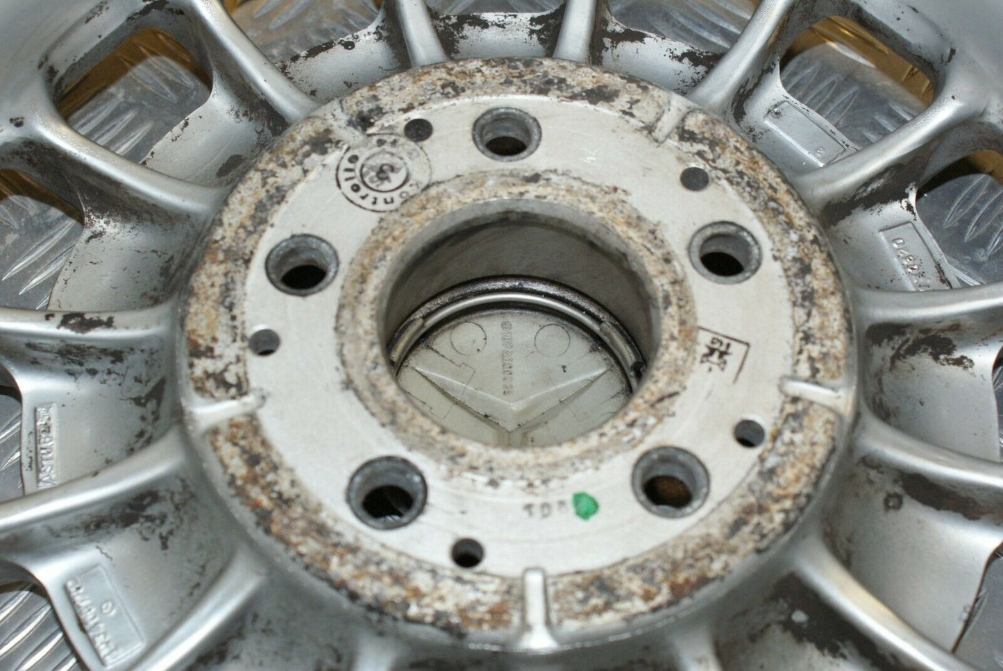 2457 Mercedes-Benz W123 Alloy Wheel Mexican Hat 5.5Jx14H2 ET30 1234001702