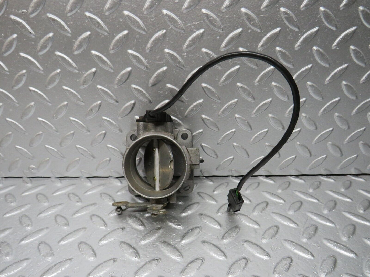 30727 Mercedes-Benz W201 190E Throttle Body Valve With Sensor 0011404453