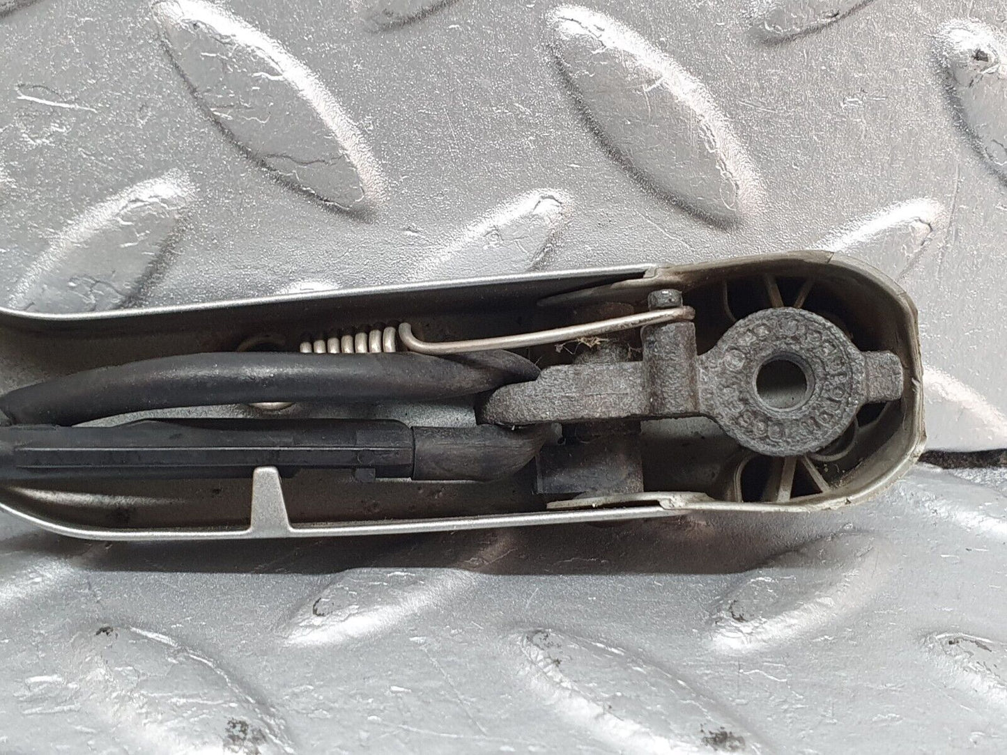 41073 Mercedes-Benz W126 300SE Headlight Wiper Arm Bosch Left Side
