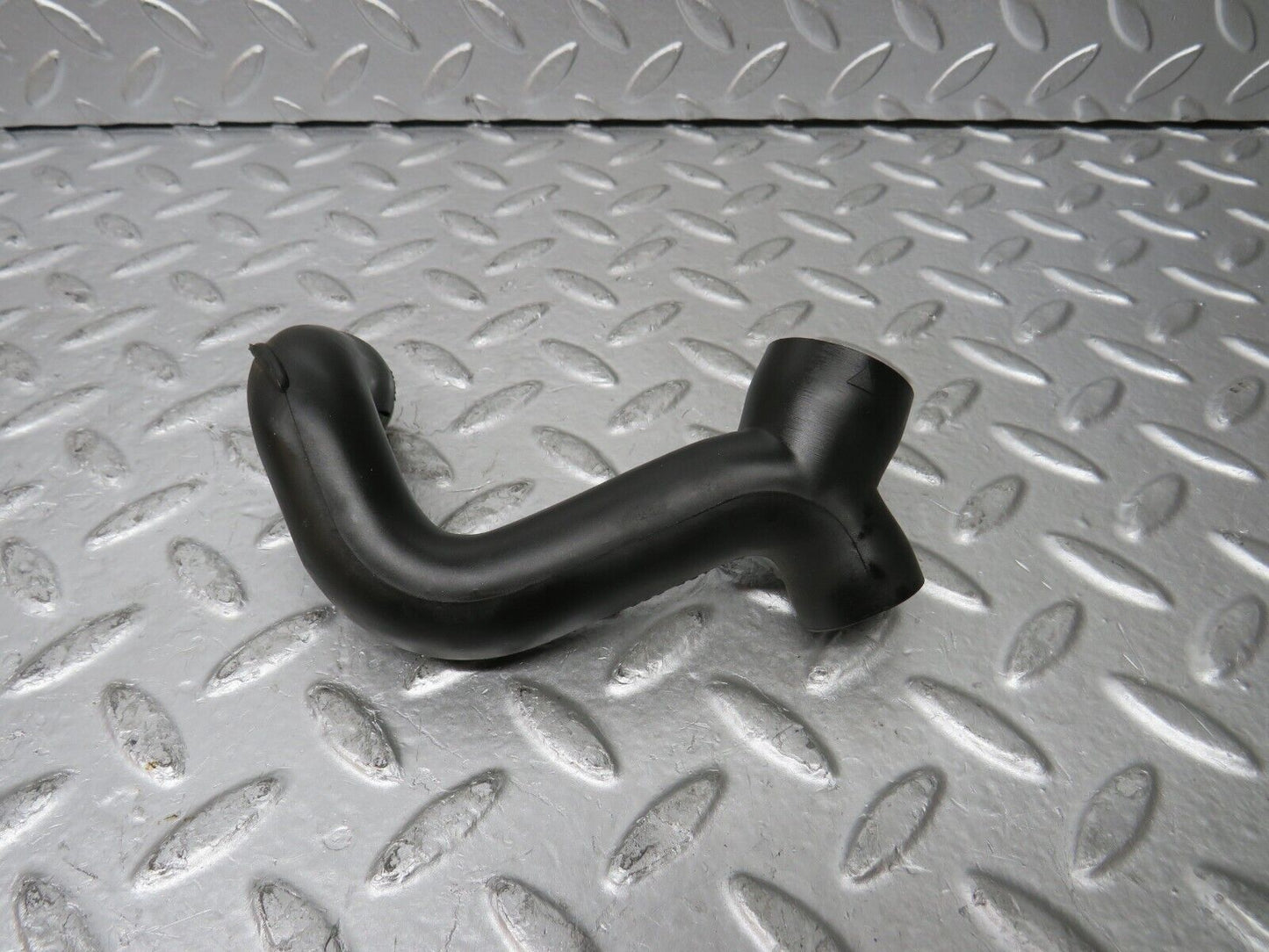29875 Mercedes-Benz W123 230E  Air Intake Pipe 1020942582