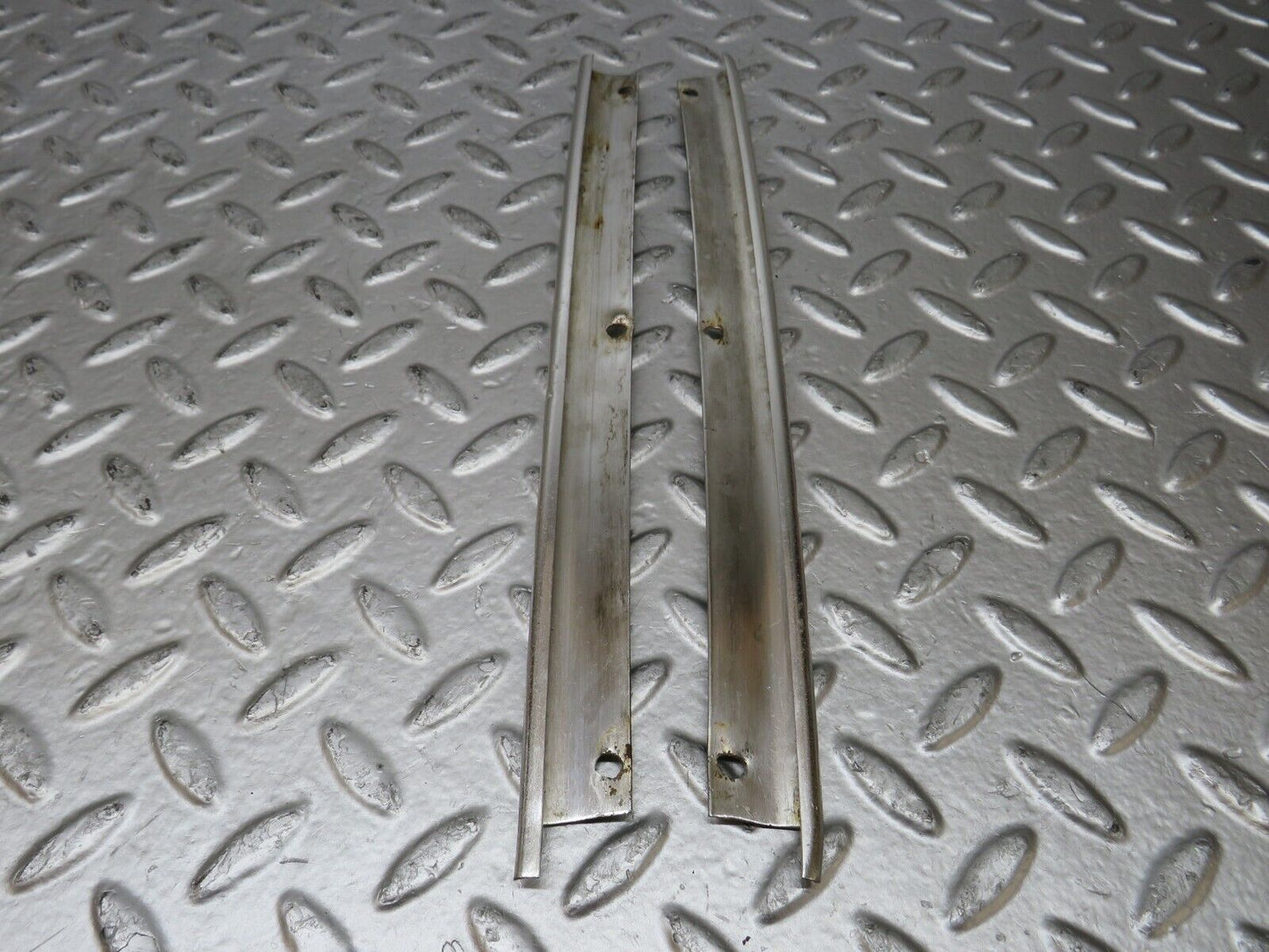 26359 Mercedes-Benz W116 450SE Roof Chrome Moulding Trim Pair