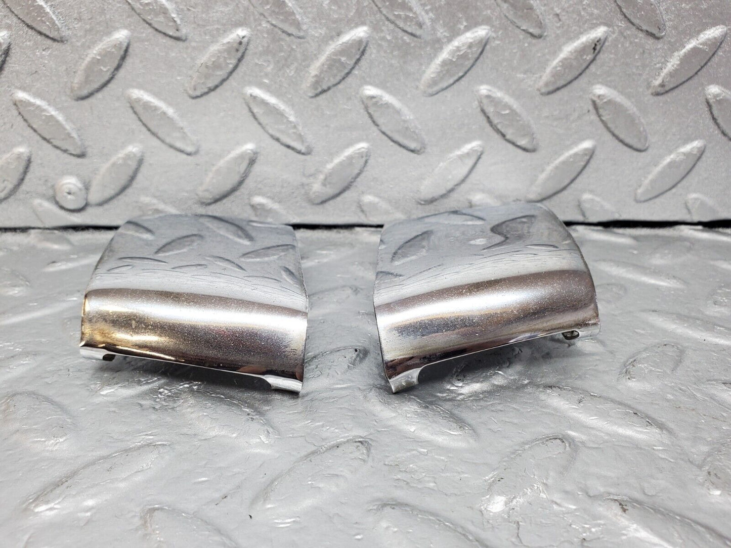 45968 Mercedes-Benz W126 420SE Front Bumper Cover Chrome Pair