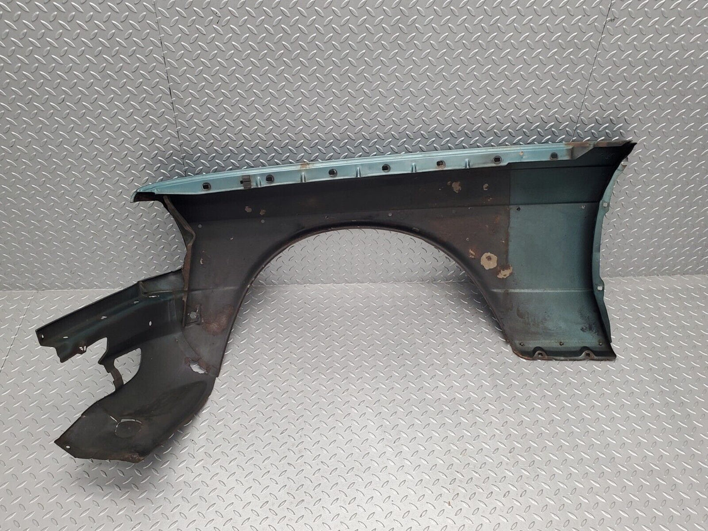 46555 Mercedes-Benz C123 280CE Coupe Front Right Wing Fender