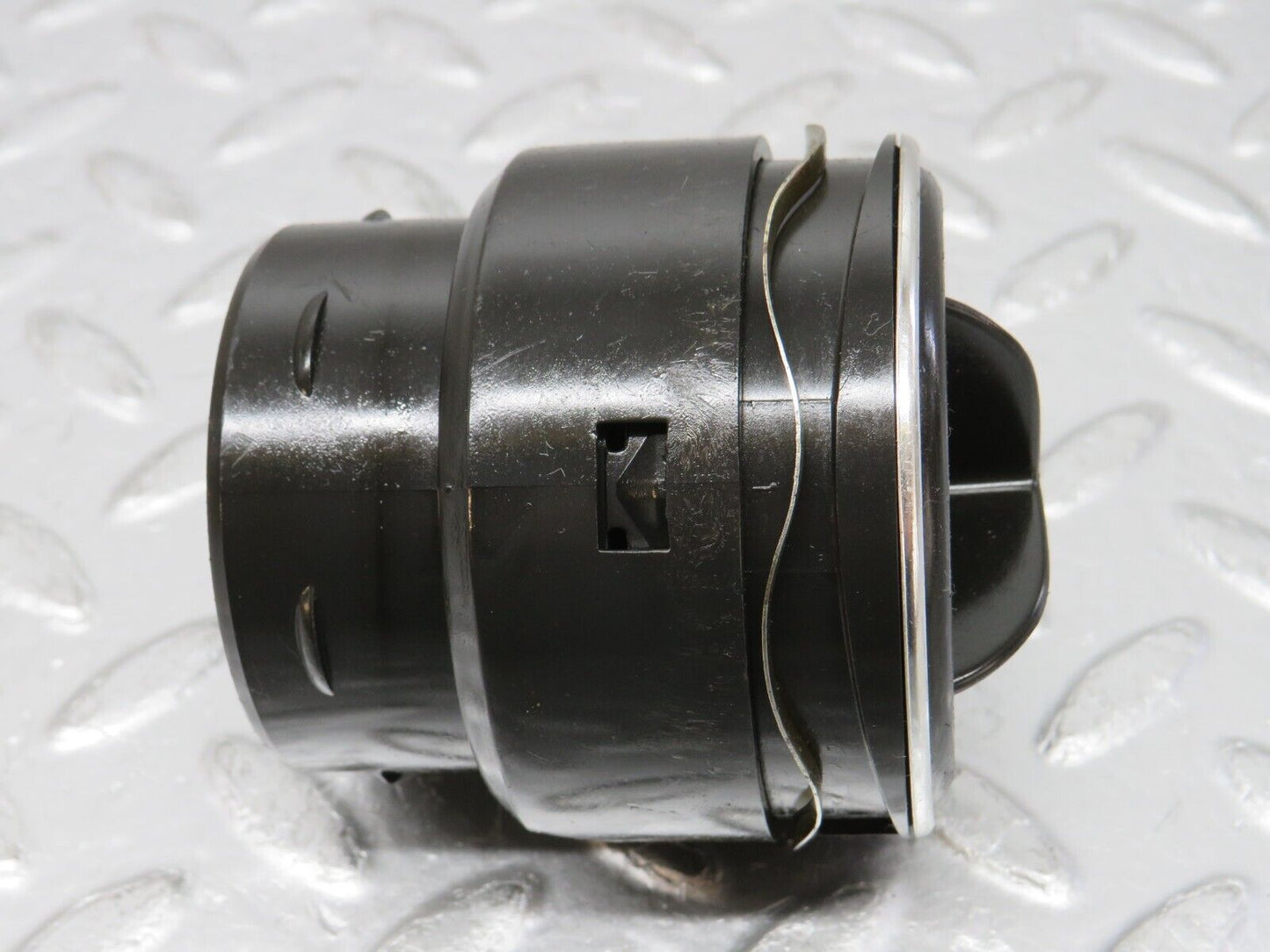 32748 Mercedes-Benz C107 R107 Dashboard Air Vent