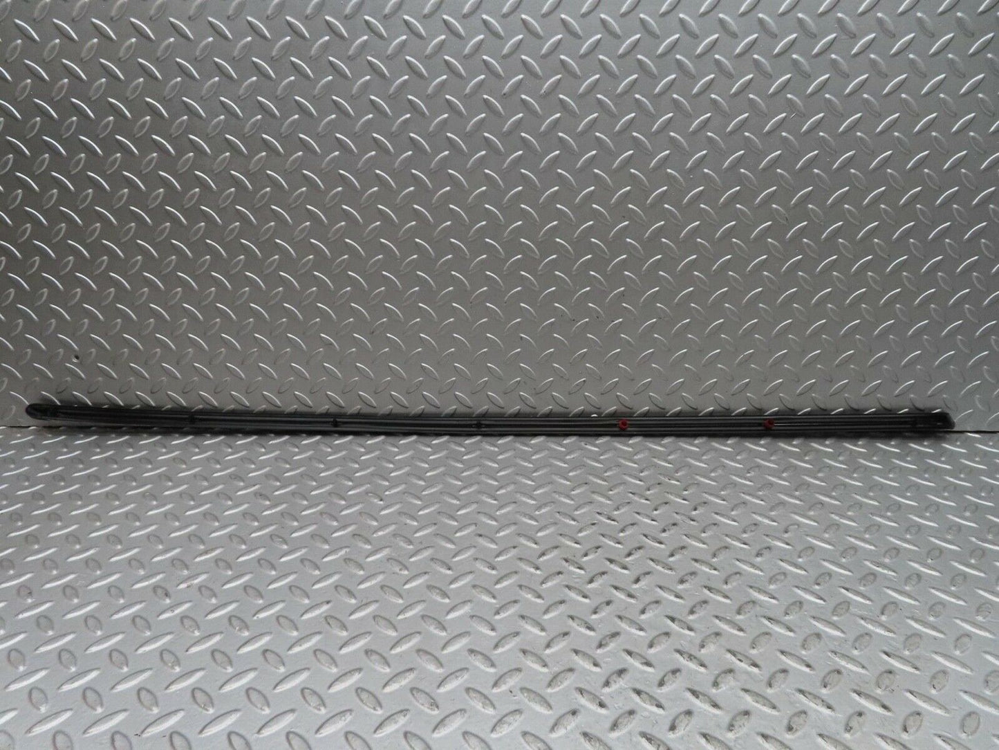 15834 Mercedes-Benz W123 280E Front Left Fender Wing Centre Moulding Trim
