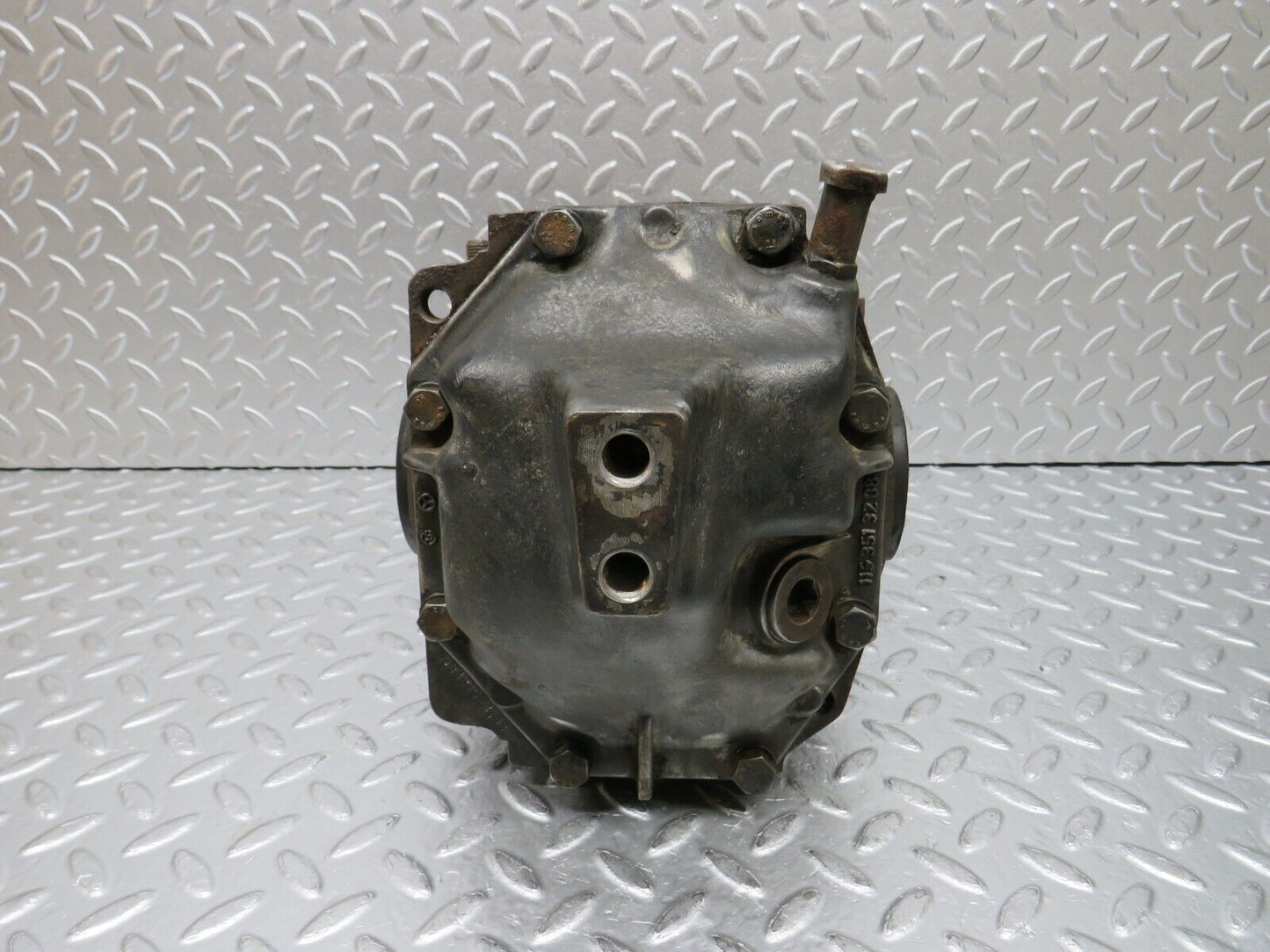 32291 Mercedes-Benz W123 230E Rear Differential Ratio 3.58 1233510101