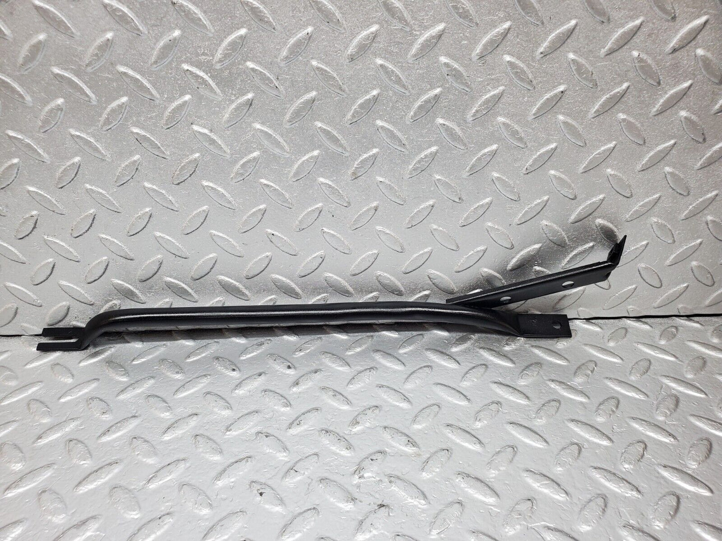 44510 Mercedes-Benz W123 280E Horn Bracket