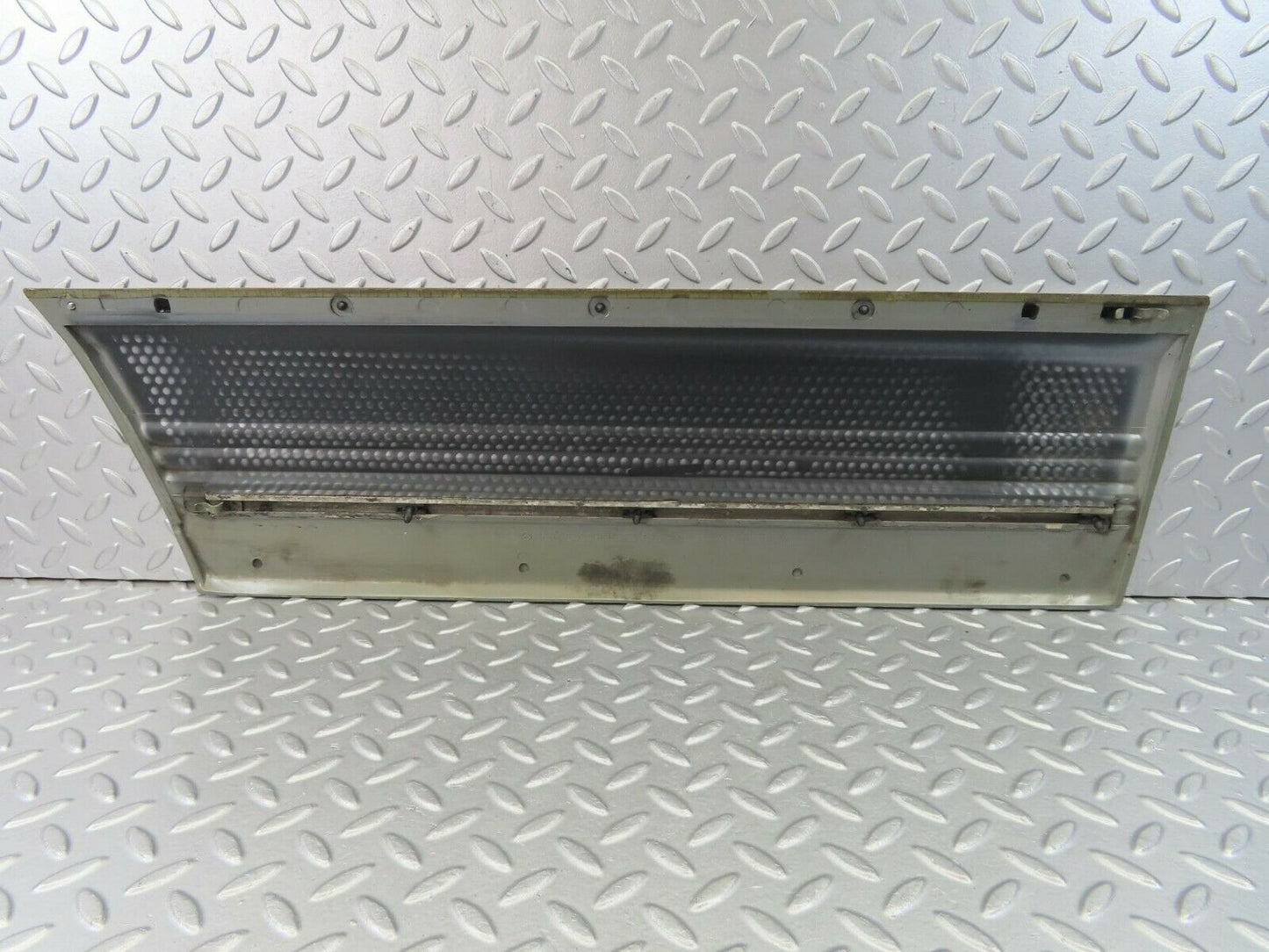 8875 Mercedes-Benz W126 Rear Left Door Moulding 1266900540