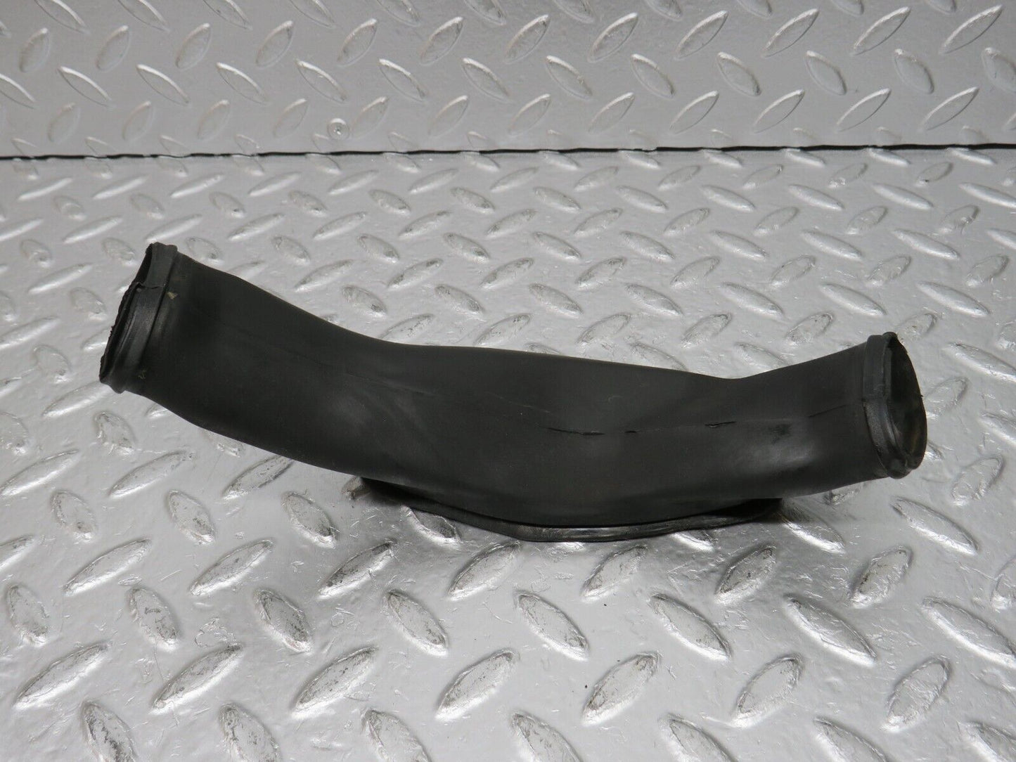 32614 Mercedes-Benz S124 300TE Wagon Heater Water Drain 1248320025
