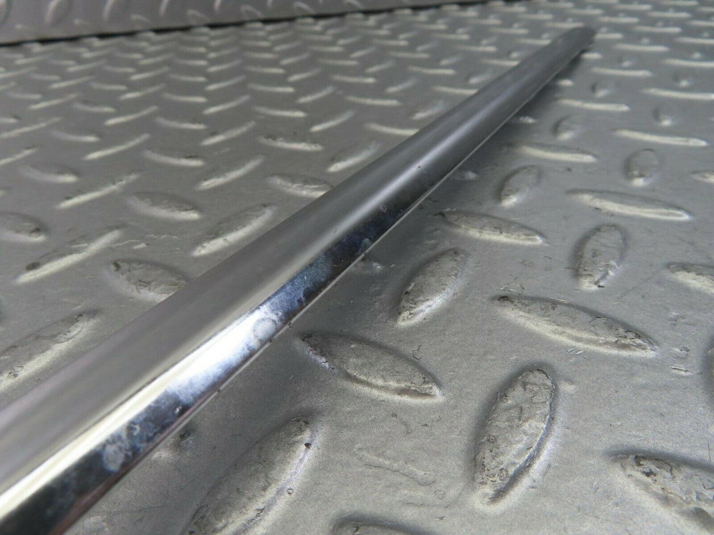 10816 Mercedes-Benz W123 230E Front Left Door Chrome Moulding Trim