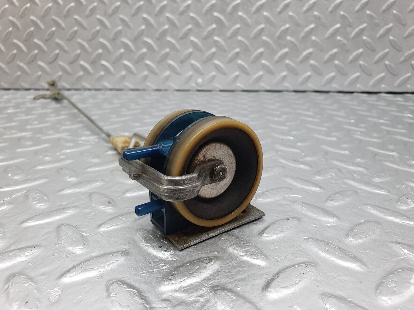 43249 Mercedes-Benz W108 280SE Rear Right Door Lock Vacuum Actuator
