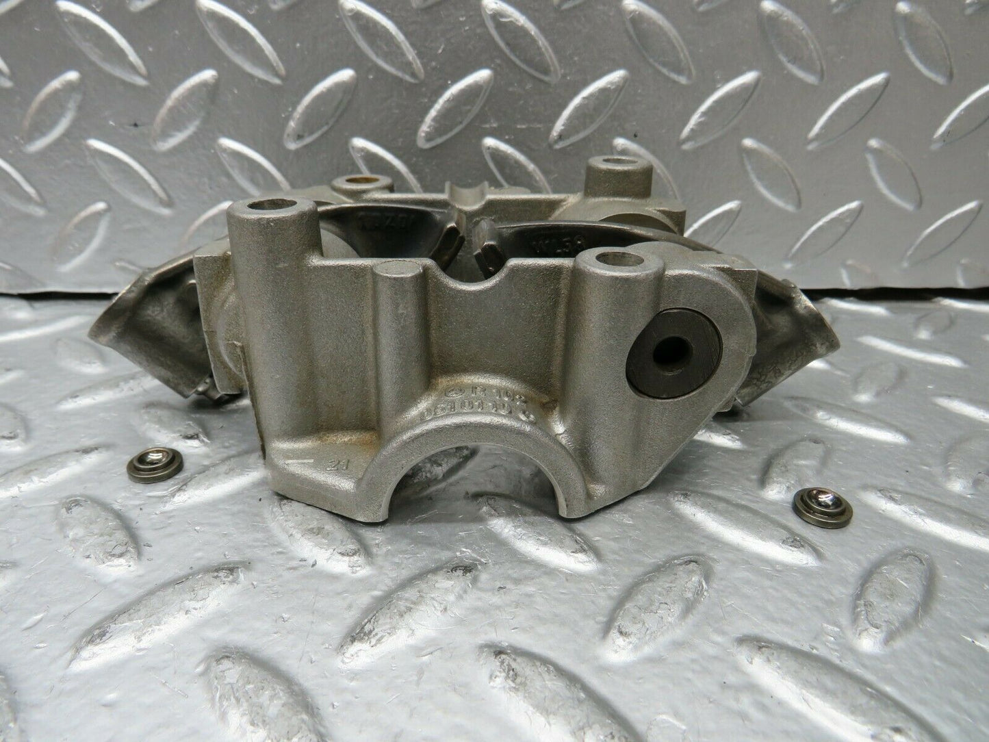 23072 Mercedes-Benz W201 190E Rocker Arms Camshaft Bearing Block 1020512110