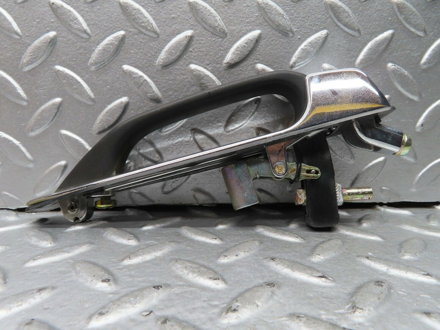 21257 Mercedes-Benz W123 230E Rear Exterior Door Handle 1237600359
