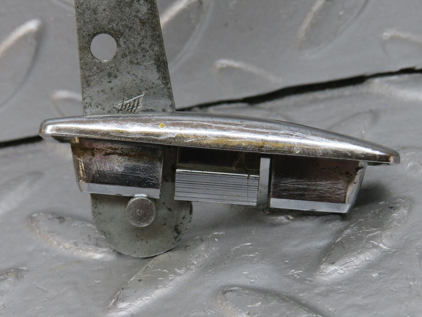 33182 Mercedes-Benz R107 Left Seat Folding Lever