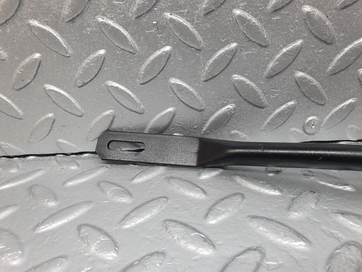 42814 Mercedes-Benz W201 190 2.0L Horn Bracket