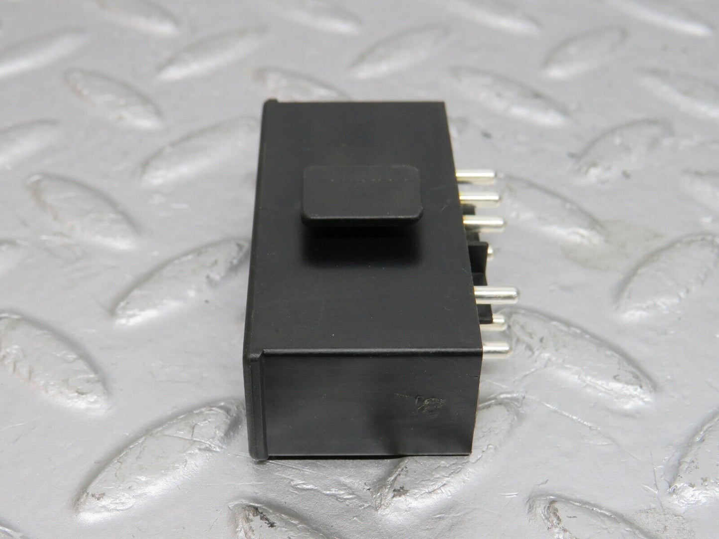 39651 Mercedes-Benz R129 320SL Coupe Seat Locking Relay 1298210147