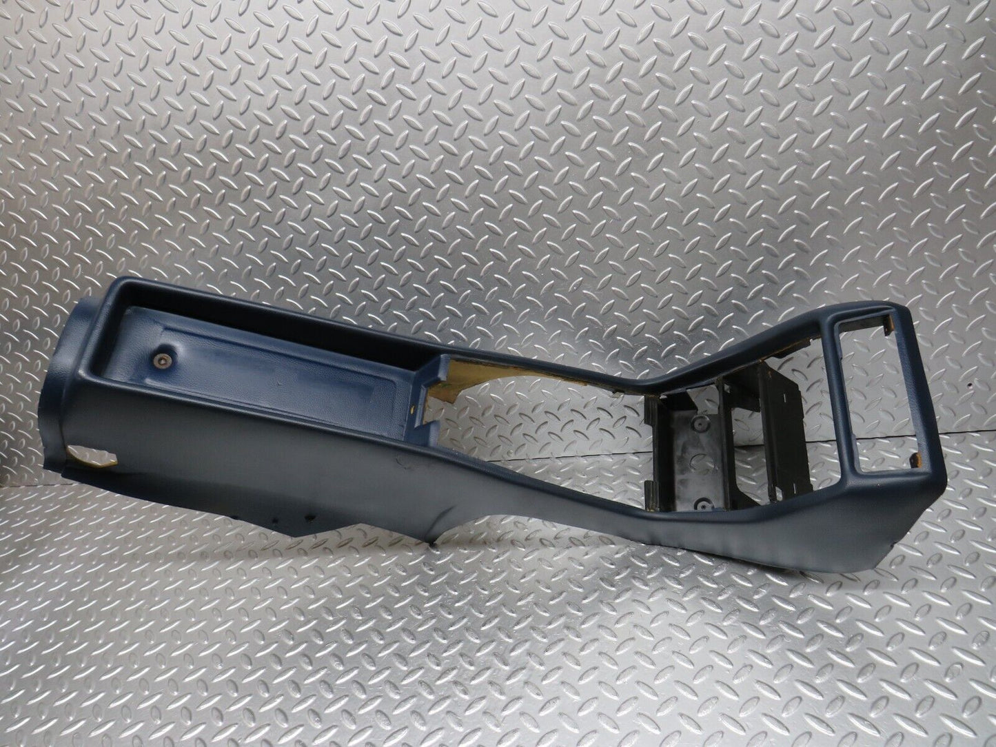 31132 Mercedes-Benz W123 200D Centre Console Blue