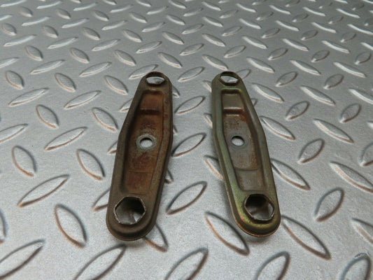 4421 Mercedes-Benz W123 230E Fuel Injector Nozzle Clamp Bracket