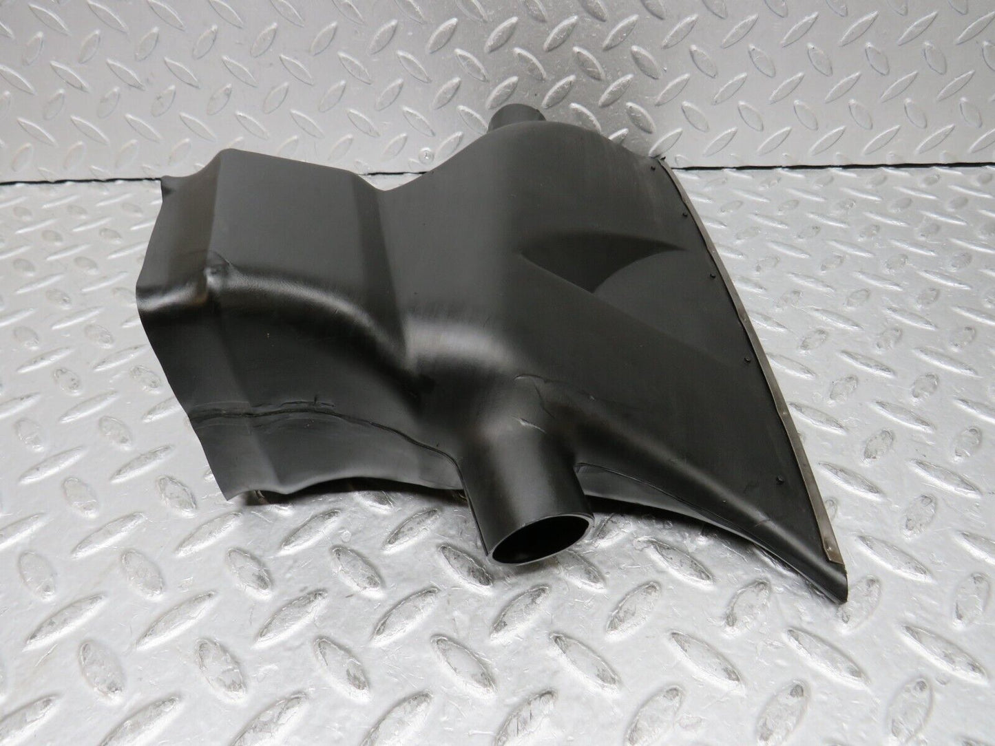 37429 Mercedes-Benz W109 300SEL Dashboard Air Vent Duct Right Side