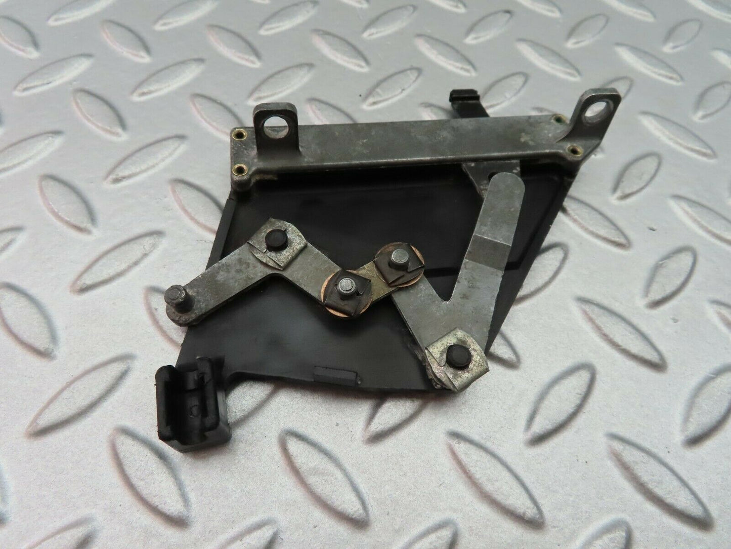 6970 Mercedes-Benz C107 350SLC Coupe Air Vent Control Lever Right 1078300485