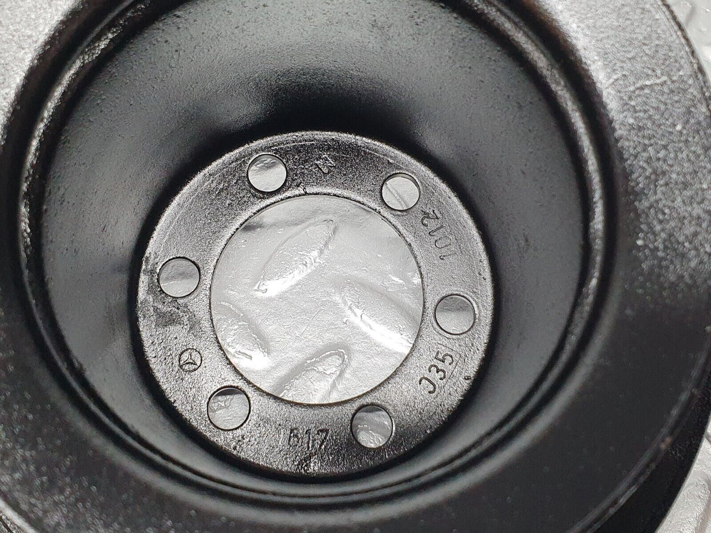 40829 Mercedes-Benz W123 300D Crankshaft Pulley 6170351012