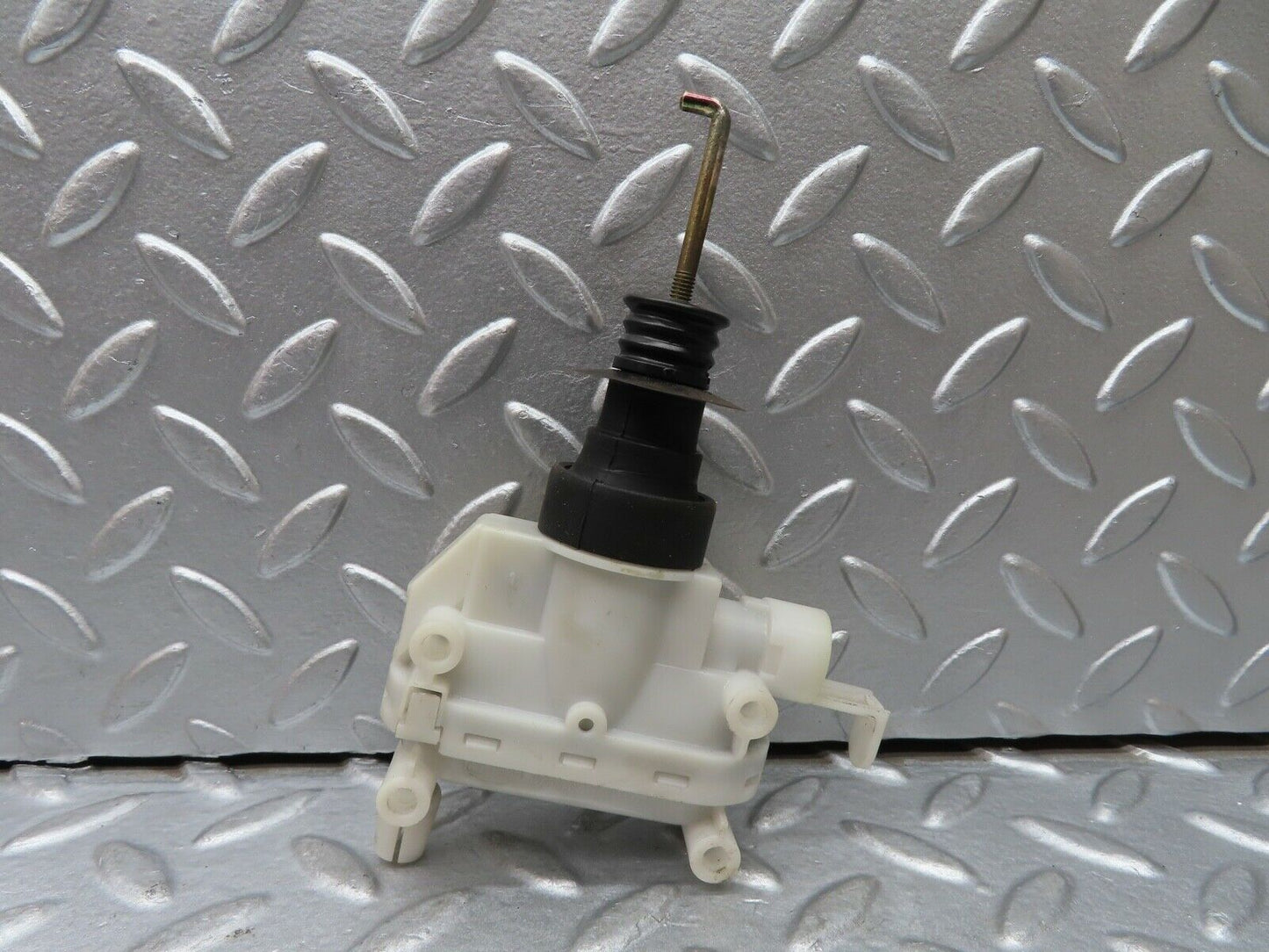 20178 Mercedes-Benz R129 300SL Coupe Right Door Lock Vacuum Actuator