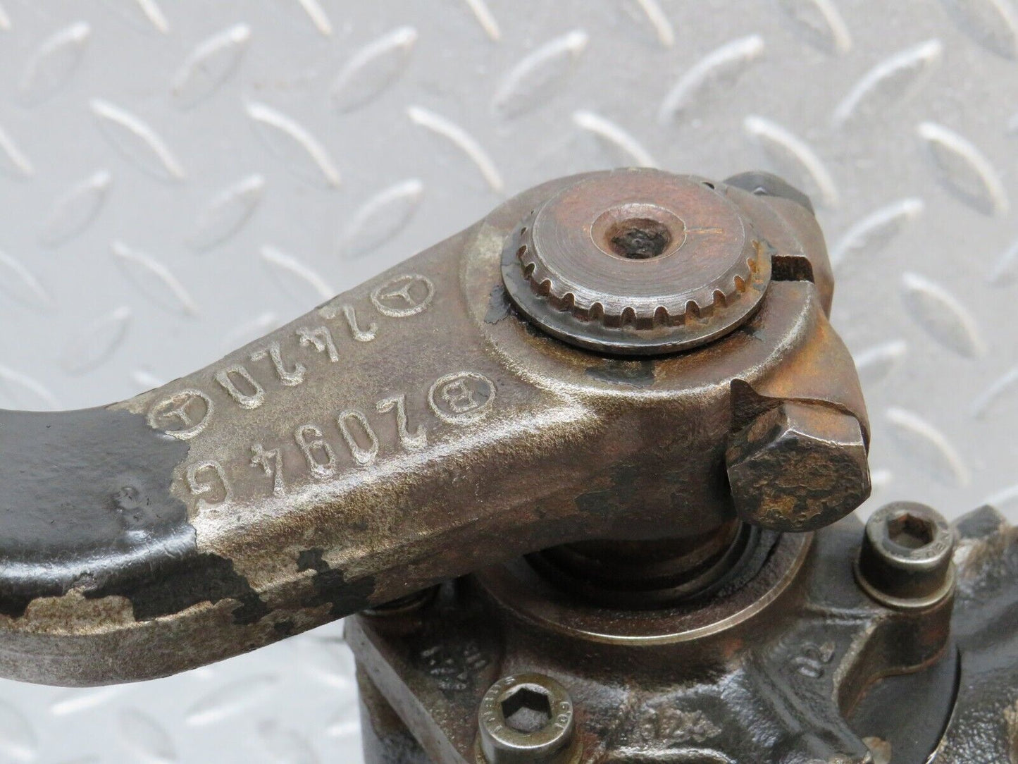 37983 Mercedes-Benz A124 320E Cabriolet Steering Box Steering Rack 1244611601
