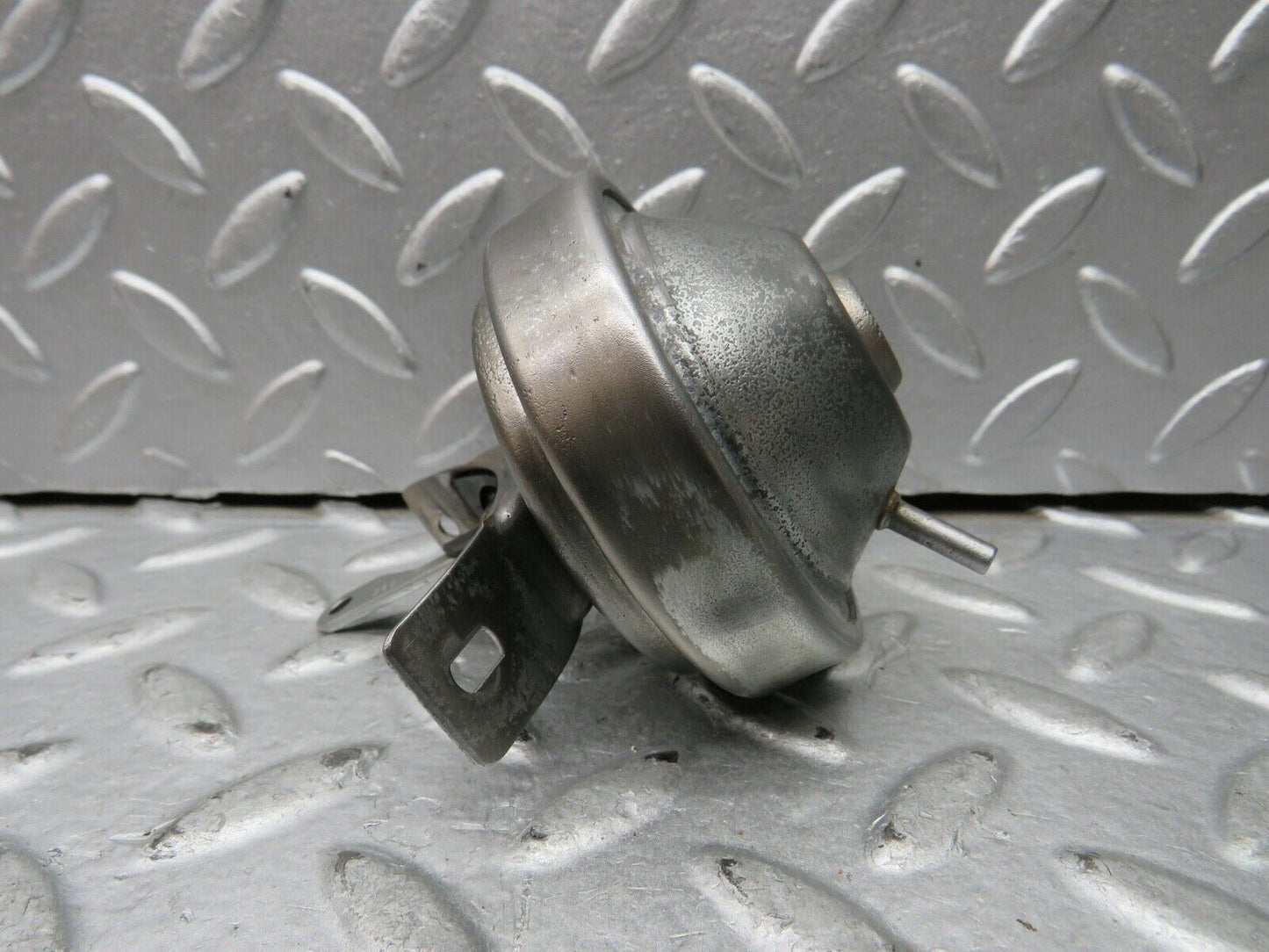 21837 Mercedes-Benz W123 Ignition Distributor Vacuum Control Valve